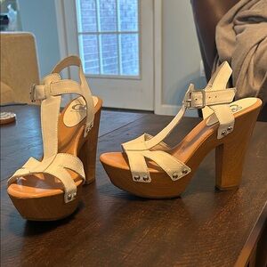 Gianni Bini White Platform Block Heels